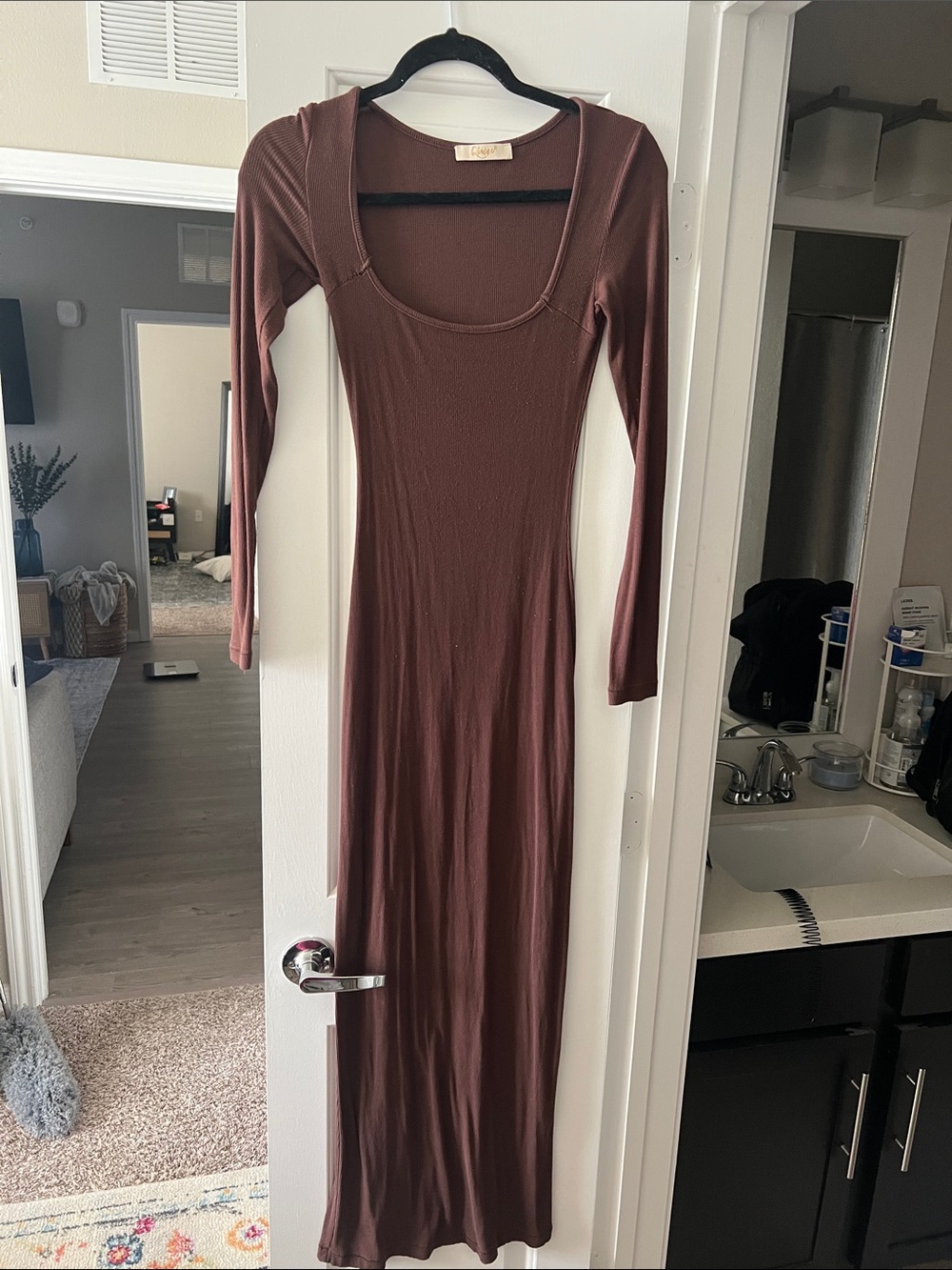 Long-Sleeve Scoop Neck Maxi Dress in Brown